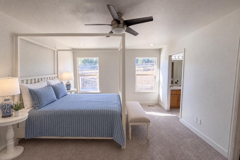 Photo 10 of 27 of 10009 Strathfield Ln, Highlands Ranch, CO