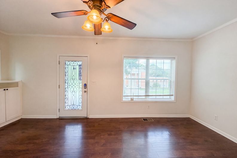 Photo 7 of 21 of 1773 Sylvan Rd SW, Atlanta, GA