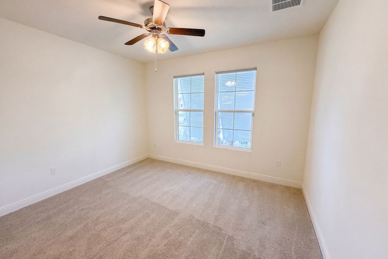 Photo 16 of 32 of 6435 Monserrat Dr, Vero Beach, FL