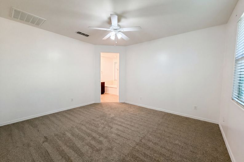 Photo 15 of 23 of 112 E Bernie Ln, Gilbert, AZ