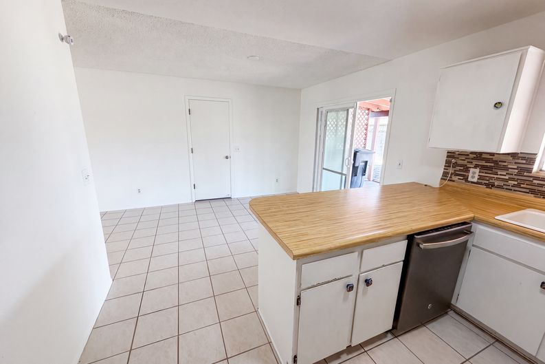 Photo 11 of 19 of 7949 E Manitoba Pl, Tucson, AZ
