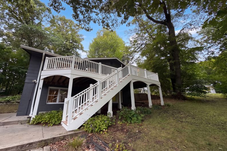 Photo 5 of 16 of 6710 Hopi Rd, Chanhassen, MN