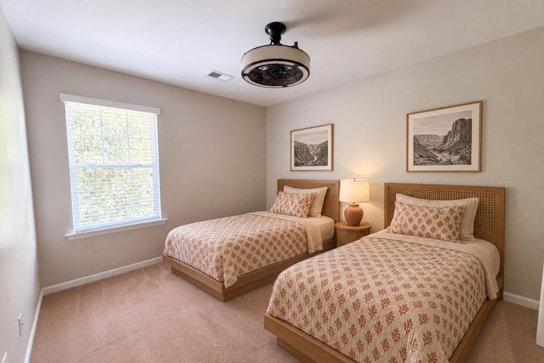 Photo 16 of 24 of 815 Parnell Ct, Columbia, SC