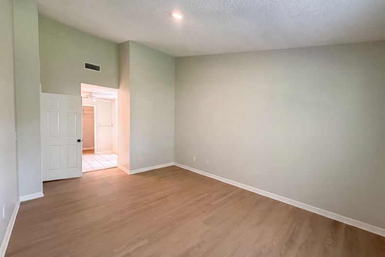 Photo 4 of 29 of 15226 SW 39th Cir, Ocala, FL