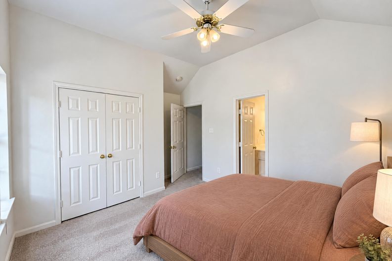 Photo 17 of 30 of 3407 Woodbine Pl, Pearland, TX