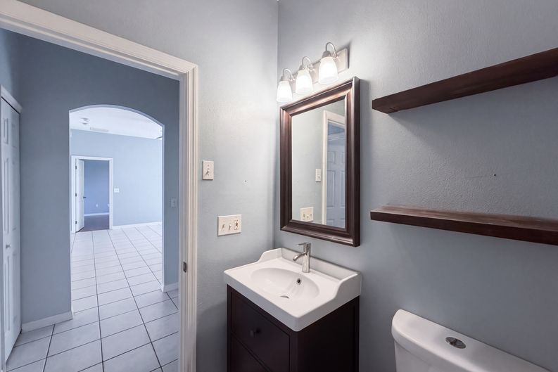 Photo 12 of 19 of 826 Hilly Bend Dr, Apopka, FL