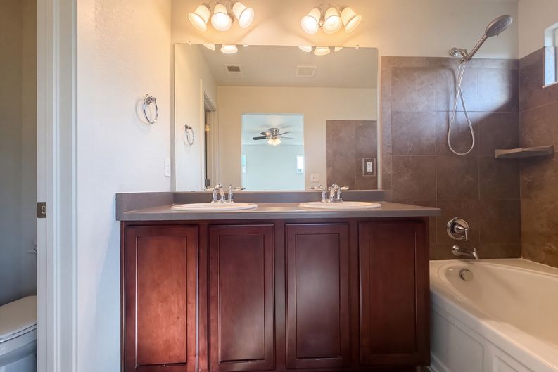 Photo 32 of 64 of 10469 Rutledge St, Parker, CO