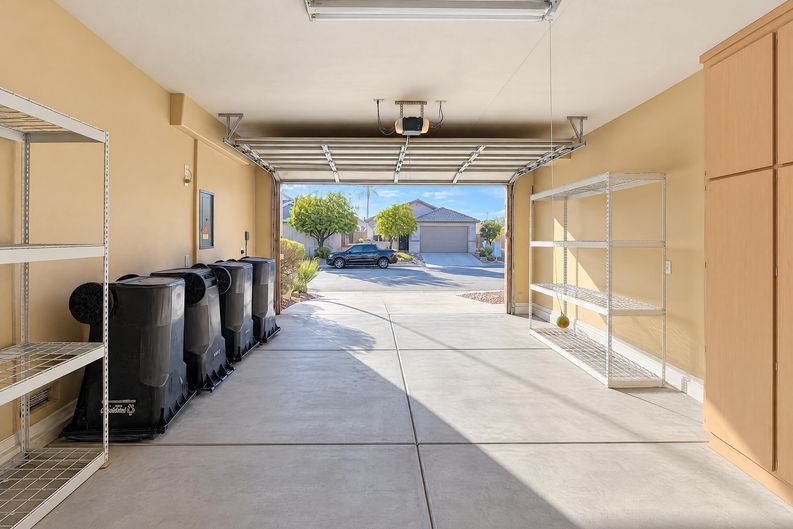 Photo 18 of 23 of 2825 Lochbroom Way, Henderson, NV