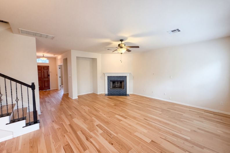 Photo 6 of 36 of 12016 Timber Heights Dr, Austin, TX