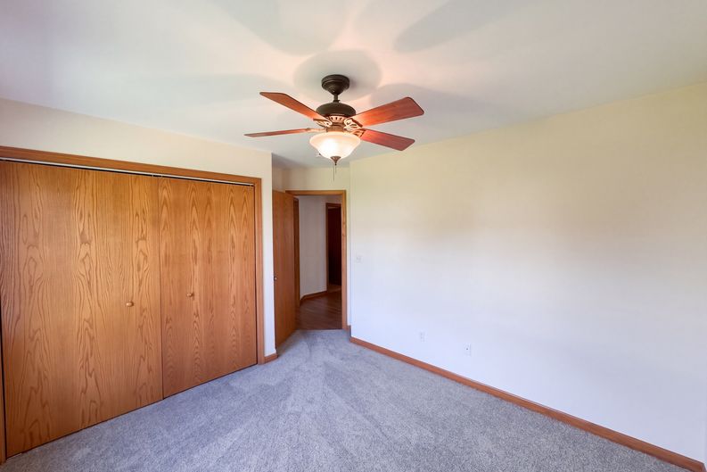 Photo 9 of 17 of 1823 Kingsbury Rd, Washington, IL