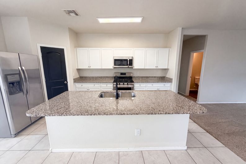 Photo 6 of 36 of 30970 W Amelia Ave, Buckeye, AZ