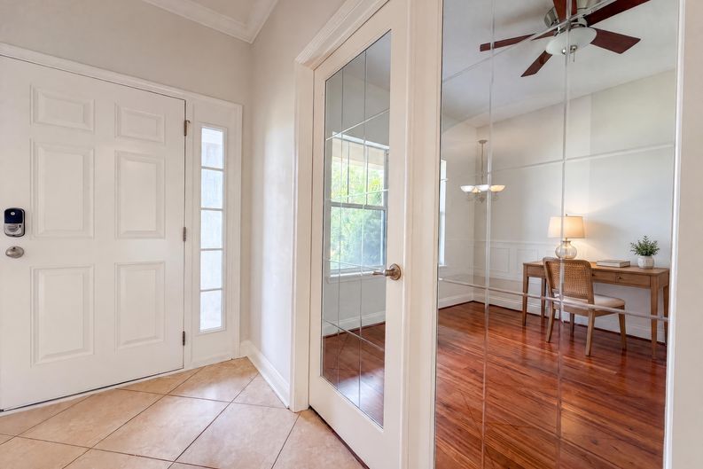 Photo 6 of 32 of 8331 Golden Bamboo Dr, Jacksonville, FL