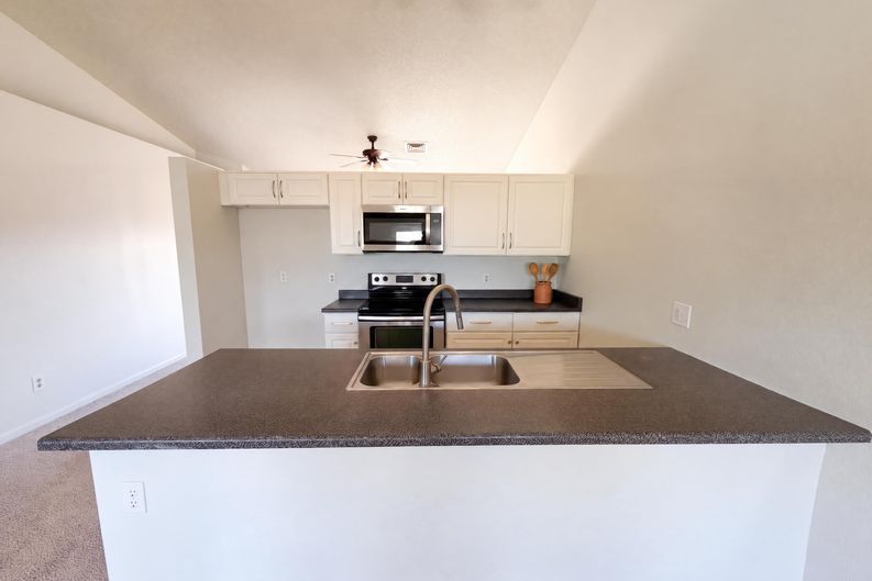 Photo 6 of 19 of 20226 N 32nd Ln, Phoenix, AZ