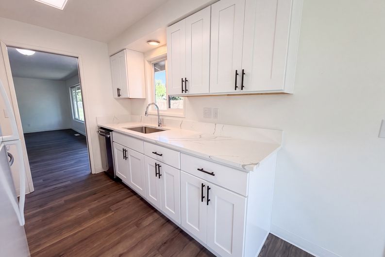 Photo 8 of 23 of 1573 NE Barberry Dr, Hillsboro, OR