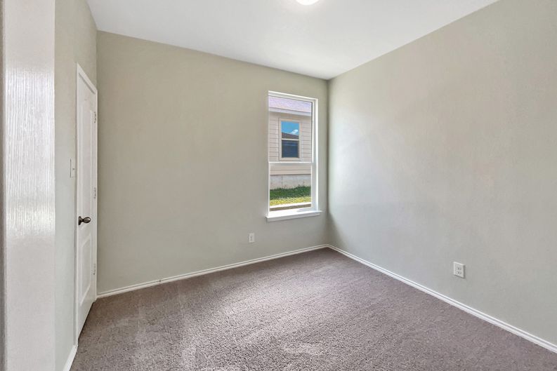 Photo 14 of 20 of 8403 Brazos Pt, San Antonio, TX