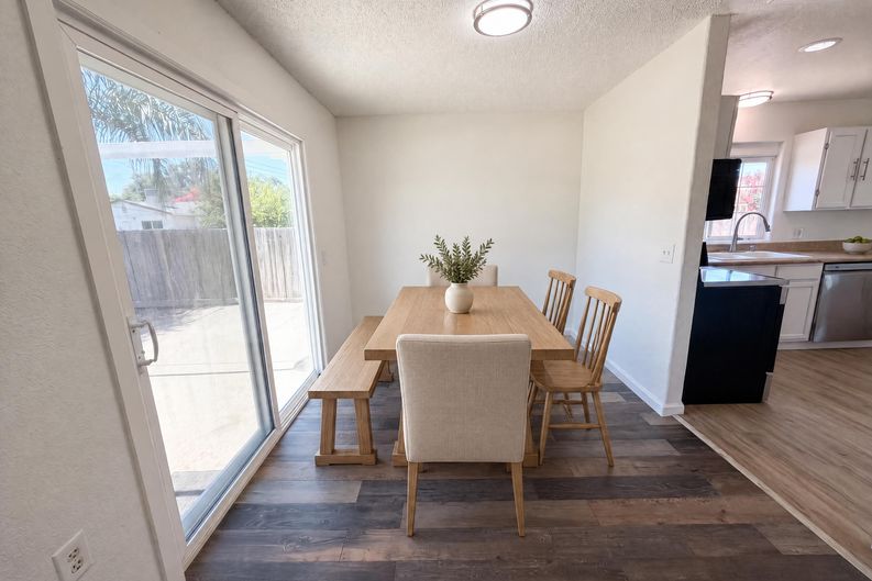 Photo 6 of 26 of 838 Dutra Ave, Rio Linda, CA