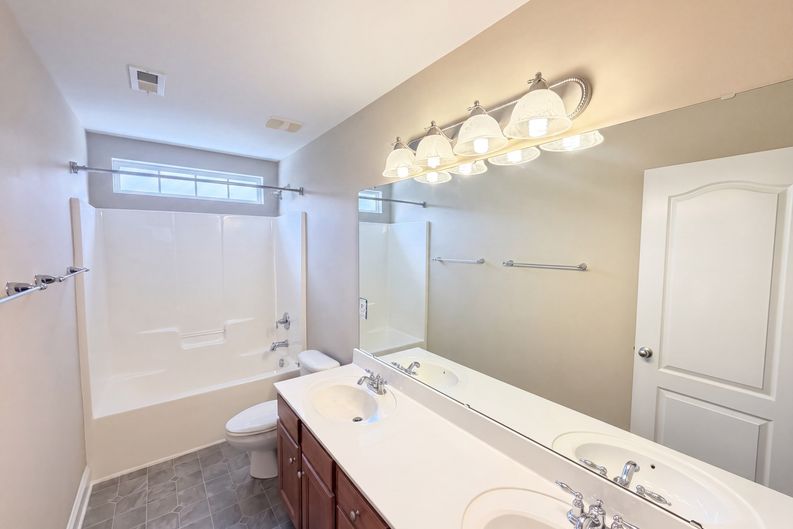 Photo 15 of 28 of 9928 Daufuskie Dr, Charlotte, NC