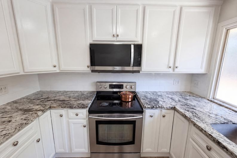 Photo 9 of 23 of 23732 San Dona, Laguna Hills, CA