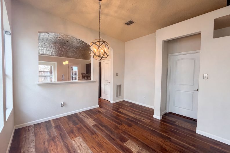 Photo 10 of 28 of 1688 Yellowstone Ave, Lewisville, TX