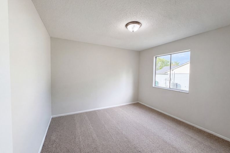 Photo 11 of 18 of 3143 Boxelder St, Deltona, FL