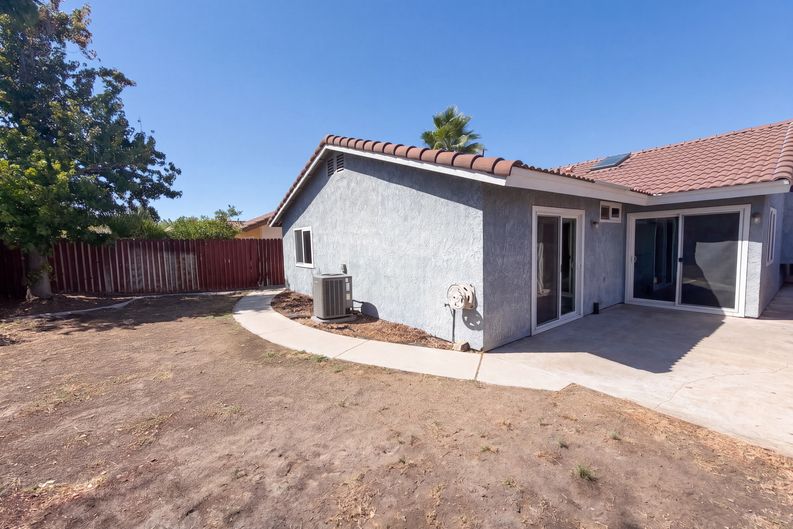 Photo 5 of 27 of 29655 Eagle Crest Ave, Murrieta, CA