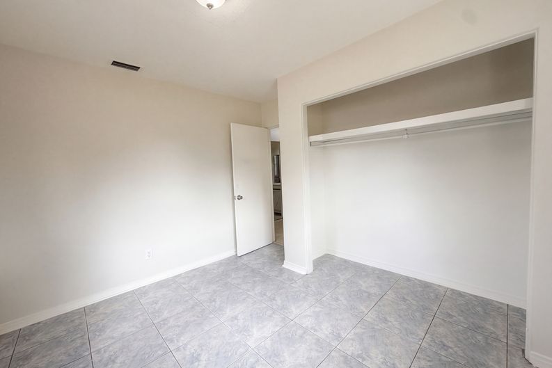 Photo 16 of 22 of 7916 Endive Ave, Tampa, FL
