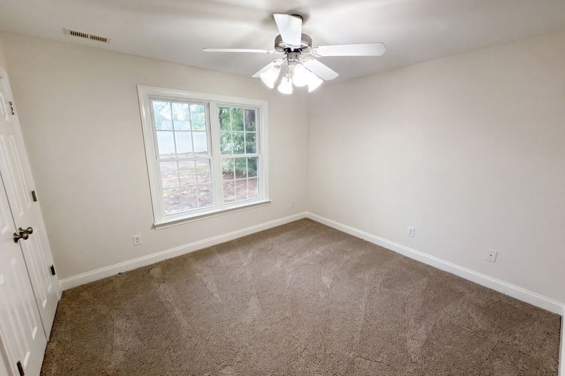 Photo 8 of 19 of 2037 Olde Towne Dr, Monroe, NC