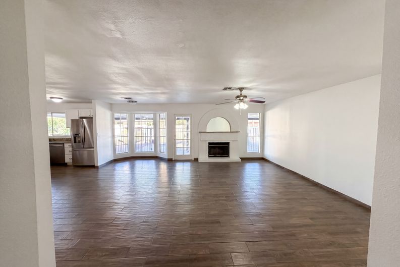 Photo 3 of 28 of 7120 W Leith Ln, Peoria, AZ