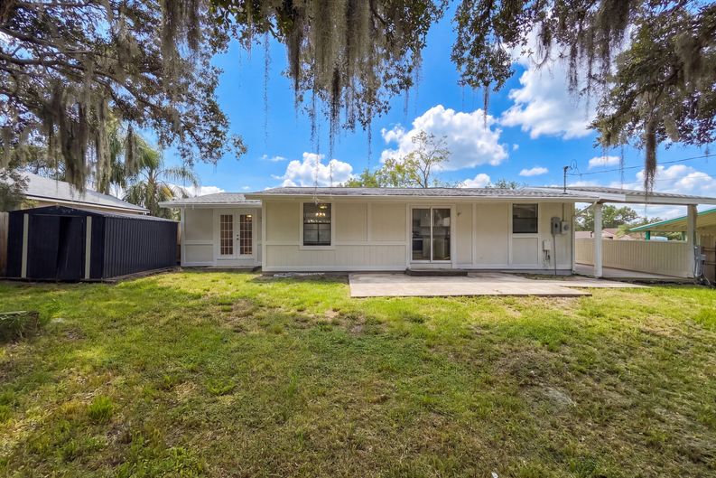 Photo 5 of 20 of 3004 Hunkin Cir, Deltona, FL