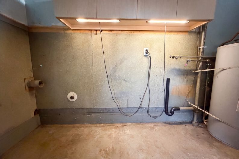 Photo 14 of 16 of 11650 NE Glisan St, Portland, OR