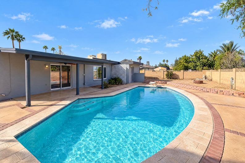 Photo 5 of 40 of 7723 N 46th Dr, Glendale, AZ