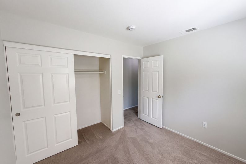 Photo 29 of 43 of 563 Tell Ln, Hemet, CA