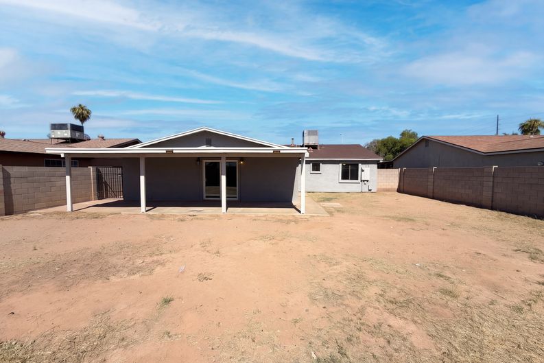 Photo 5 of 30 of 5921 W Cypress St, Phoenix, AZ