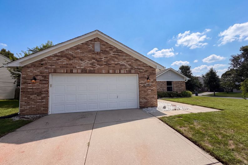 Photo 14 of 16 of 345 Leffler Dr, Indianapolis, IN