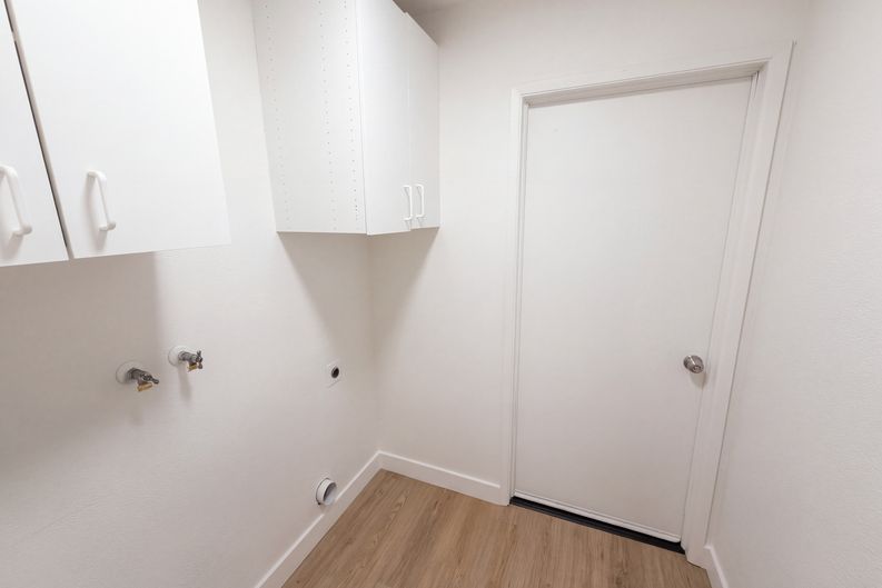Photo 16 of 22 of 6300 Seyferth Way, Sacramento, CA