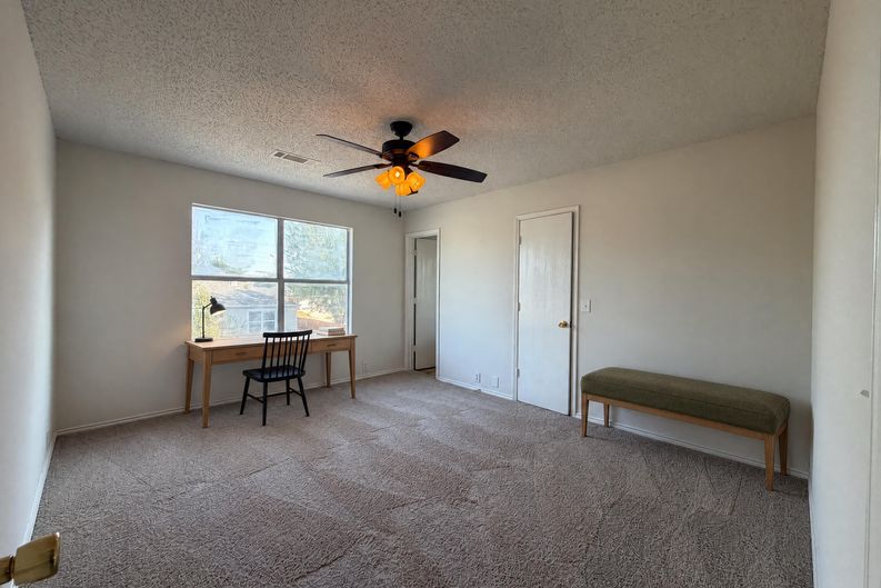 Photo 8 of 15 of 4325 Falcon Dr, Sherman, TX
