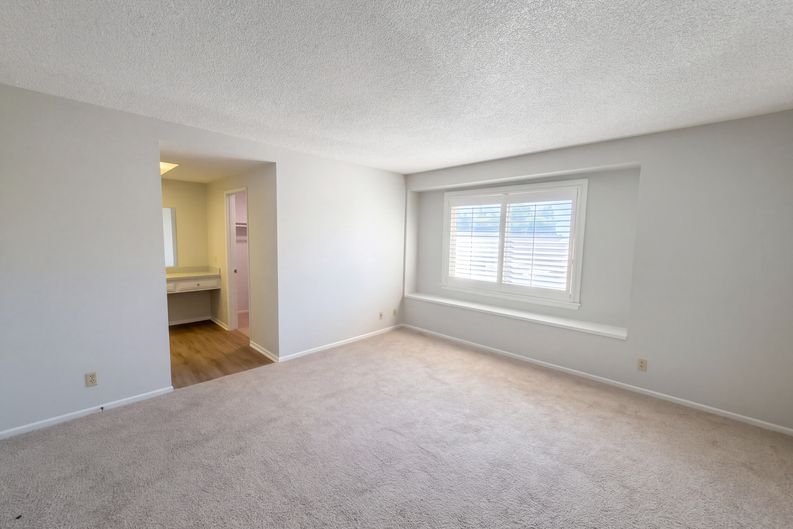 Photo 4 of 33 of 5142 Sumac Ridge Dr, Yorba Linda, CA