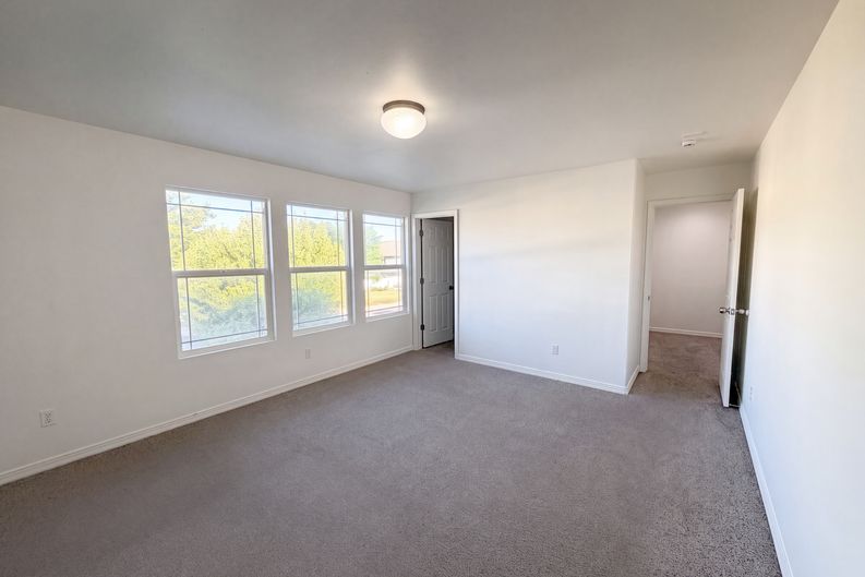 Photo 14 of 26 of 866 S 1580 W, Lehi, UT