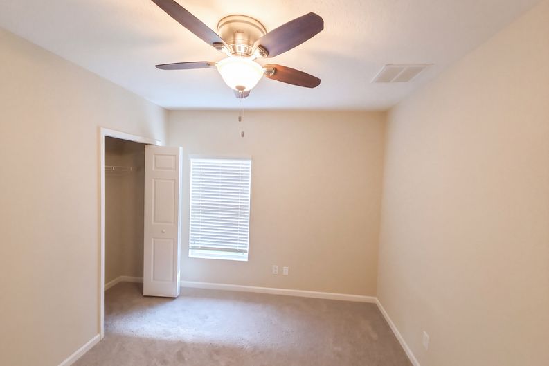 Photo 11 of 16 of 8195 Westfield Cir, Vero Beach, FL
