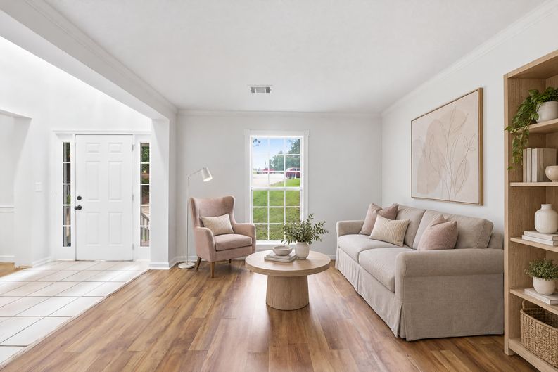 Photo 6 of 38 of 208 Foxdale Ct, Lagrange, GA