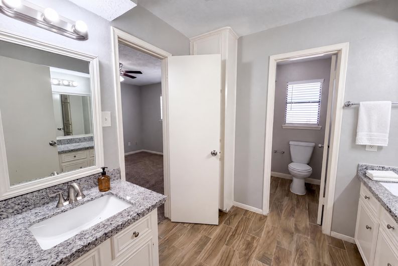 Photo 15 of 25 of 17810 Asphodel Ln, Spring, TX