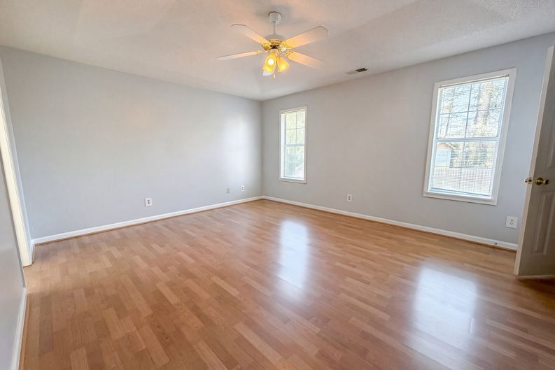 Photo 17 of 22 of 1390 Chapel Hill Ln SW, Marietta, GA