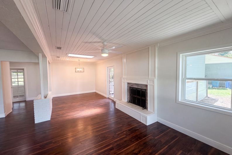 Photo 7 of 21 of 10806 W Elbow Dr, Tampa, FL