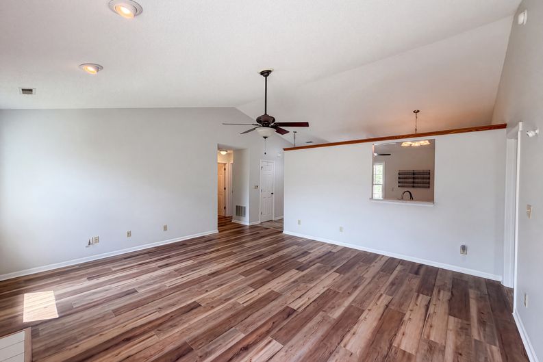 Photo 12 of 16 of 345 Leffler Dr, Indianapolis, IN