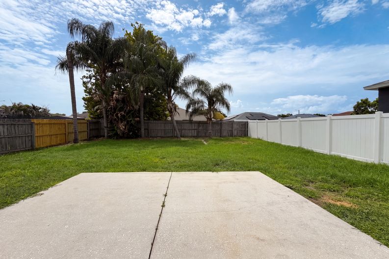 Photo 20 of 22 of 13236 Pike Lake Dr, Riverview, FL