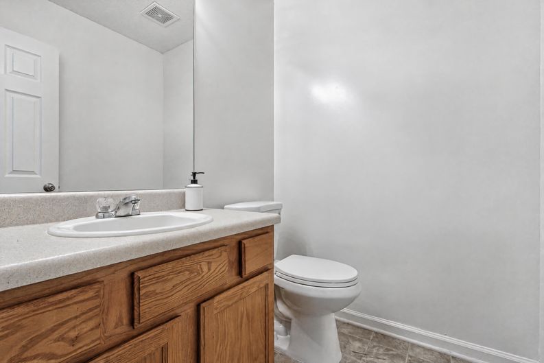 Photo 15 of 28 of 273 Rosemont Ct, Hiram, GA