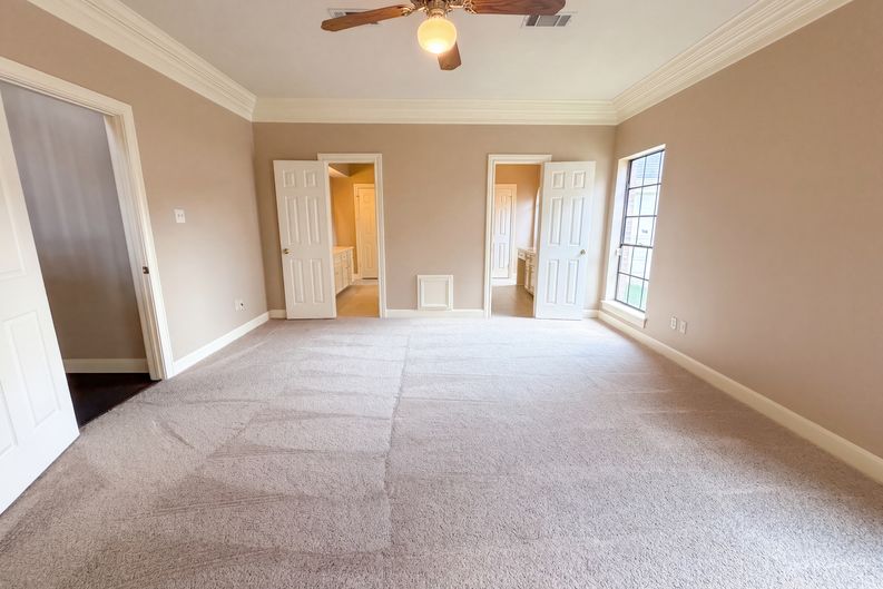 Photo 6 of 29 of 17418 Wilton Park Ct, Spring, TX
