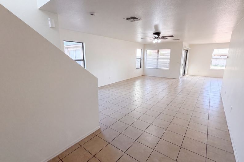 Photo 7 of 33 of 11517 W Larkspur Rd, El Mirage, AZ