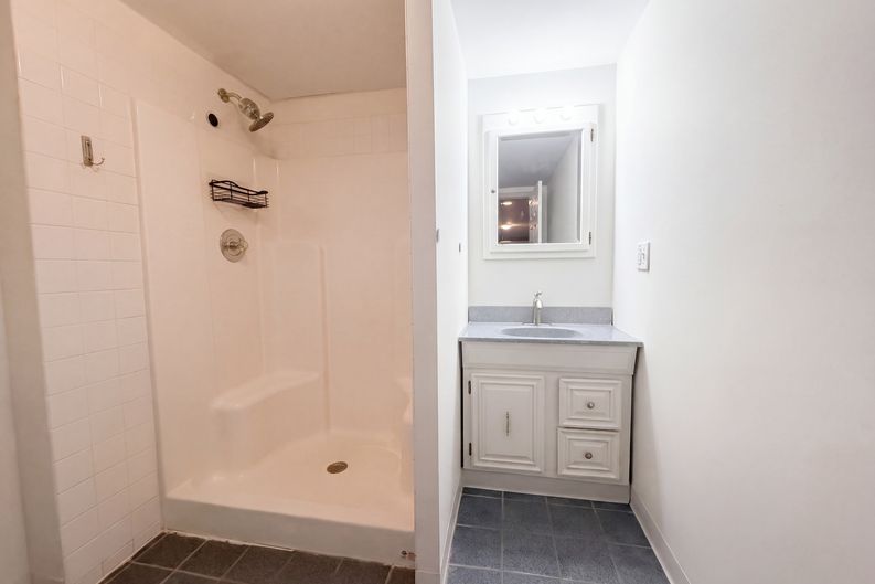 Photo 13 of 25 of 207 Renaldo Dr, Chesterfield, MO