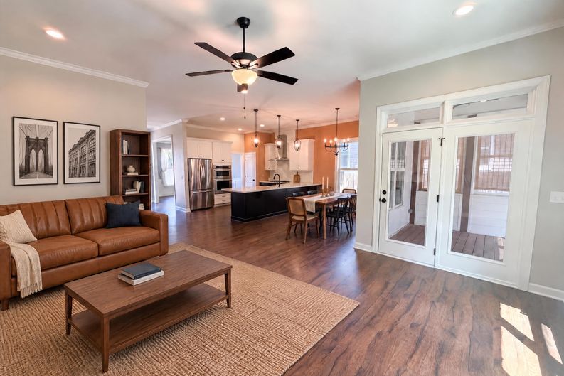 Photo 5 of 18 of 1010 Holloway St, Durham, NC